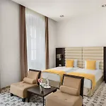 Hotel Buda Castle 4*