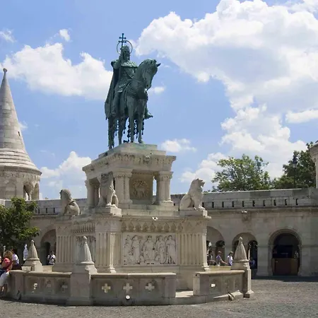 Hotel Buda Castle 4*