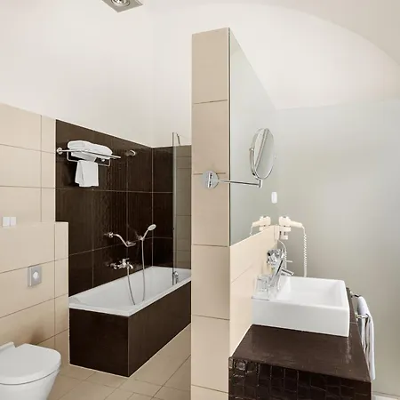 Buda Castle 4*