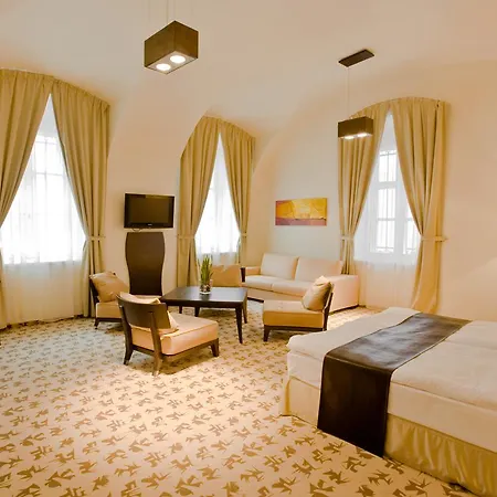 Buda Castle 4* Budapeşte