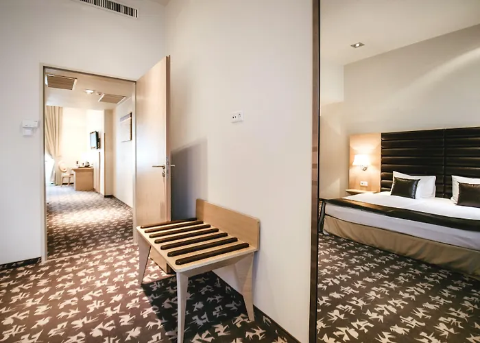 Hotel Buda Castle 4*