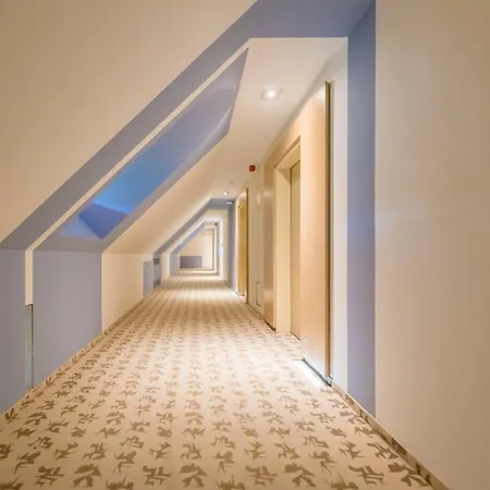 Hotel Buda Castle 4*